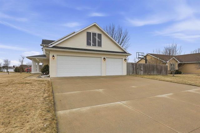 N9005 BLACKOAK STREET, Menasha, WI 54952