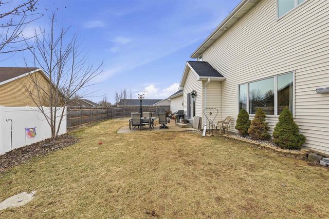 N9005 BLACKOAK STREET, Menasha, WI 54952