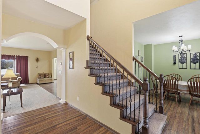 N9005 BLACKOAK STREET, Menasha, WI 54952