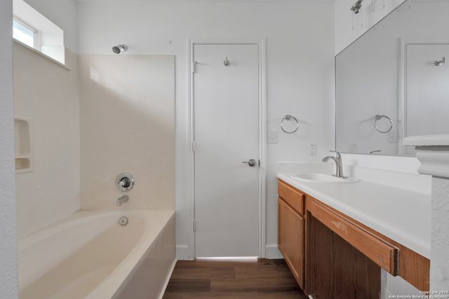 6706 Dragon Fire, San Antonio, TX 78242