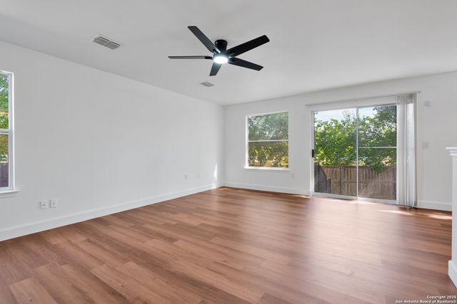 6706 Dragon Fire, San Antonio, TX 78242