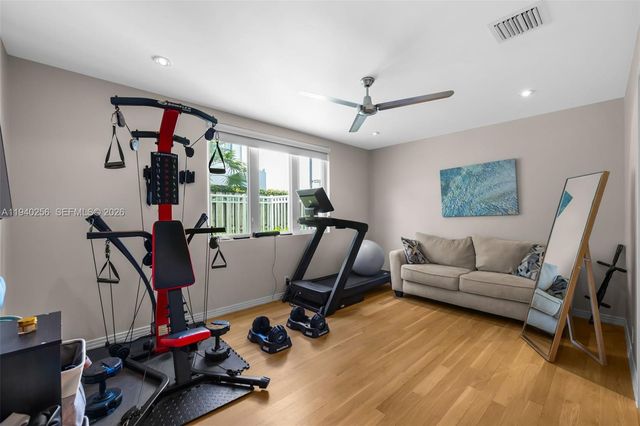 1317 NE 2nd St, Fort Lauderdale, FL 33301