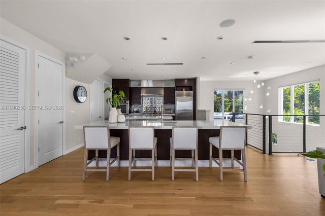 1317 NE 2nd St, Fort Lauderdale, FL 33301