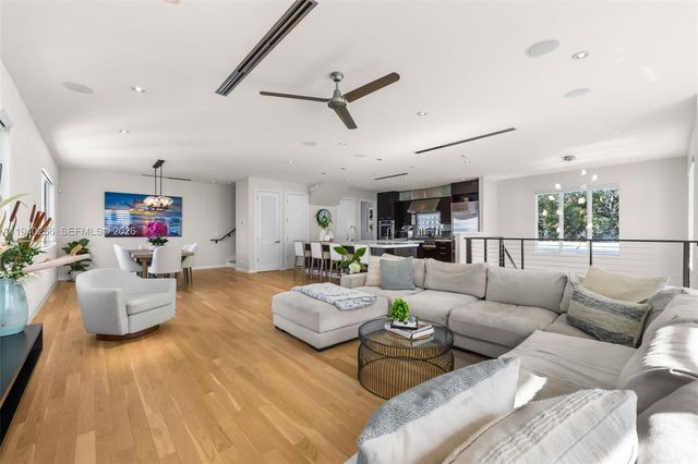 1317 NE 2nd St, Fort Lauderdale, FL 33301