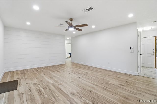 1729 SE 3rd Court, Crystal River, FL 34429