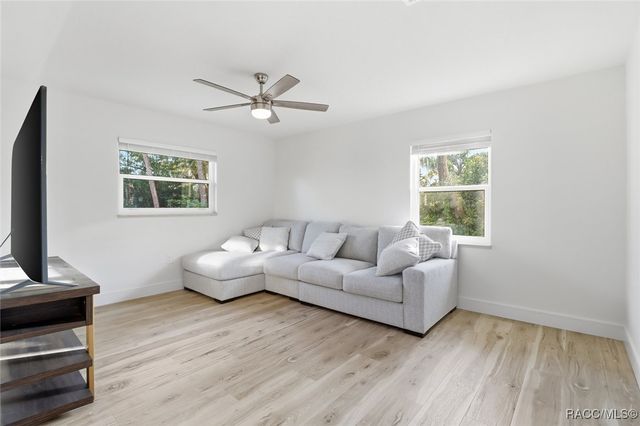 1729 SE 3rd Court, Crystal River, FL 34429