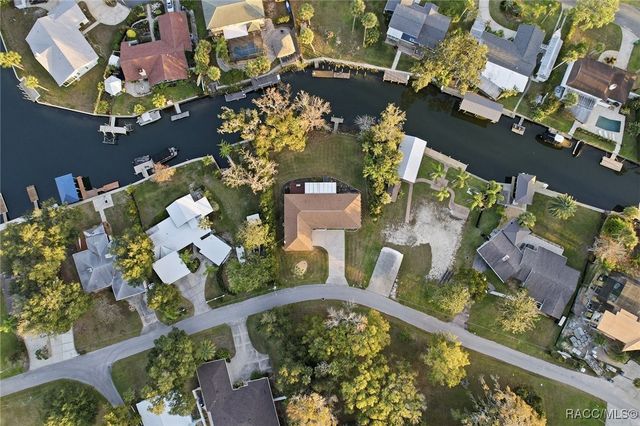 1729 SE 3rd Court, Crystal River, FL 34429