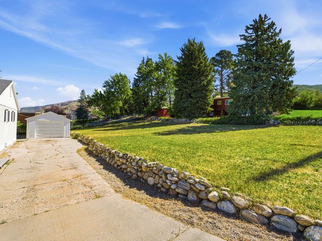 1107 E 300 S, Bountiful, UT 84010