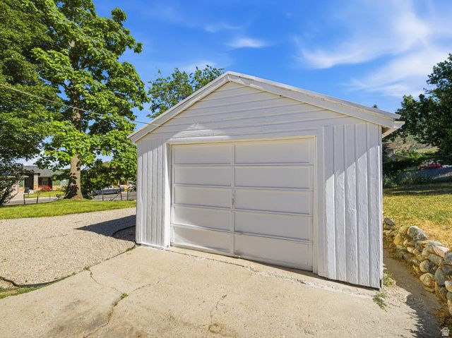 1107 E 300 S, Bountiful, UT 84010