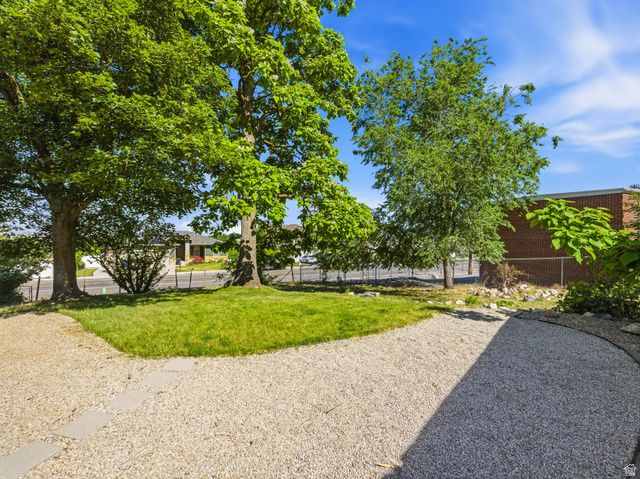 1107 E 300 S, Bountiful, UT 84010