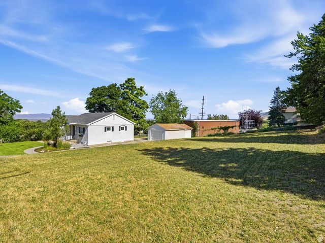 1107 E 300 S, Bountiful, UT 84010