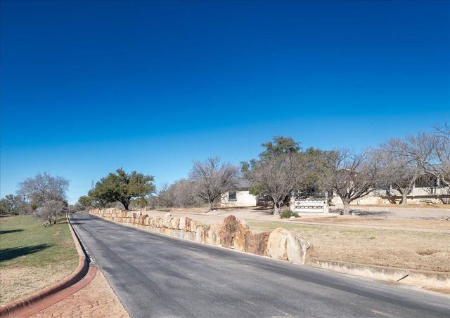 303 & 305 Quartz WAY, Horseshoe Bay, TX 78657