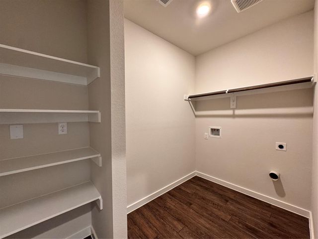 111 County Road 5102b, Cleveland, TX 77327