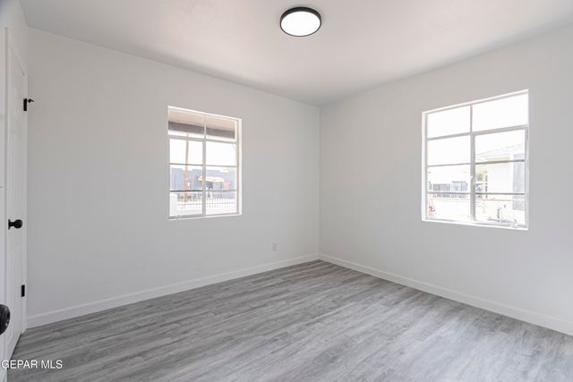 460 CHESAK Circle, El Paso, TX 79905