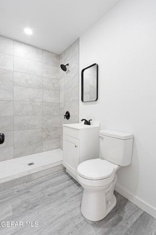 460 CHESAK Circle, El Paso, TX 79905