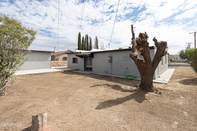 460 CHESAK Circle, El Paso, TX 79905