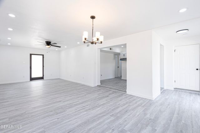 460 CHESAK Circle, El Paso, TX 79905