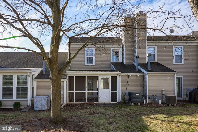 305 BARRINGTON CT, Palmyra, PA 17078