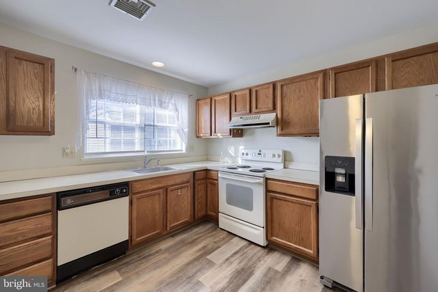 305 BARRINGTON CT, Palmyra, PA 17078