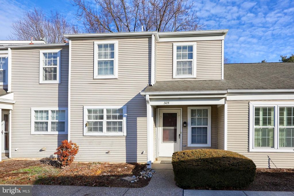 305 BARRINGTON CT, Palmyra, PA 17078