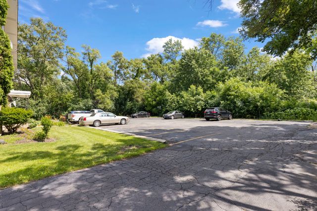 255 E OAK Street 12, Addison, IL 60101