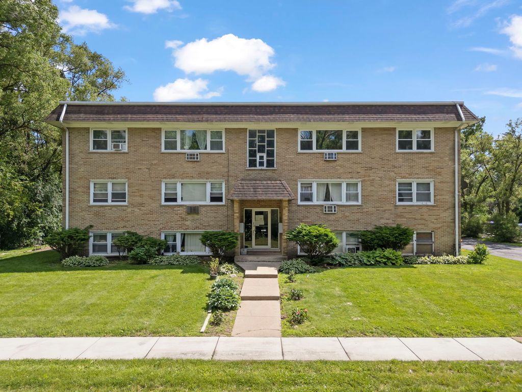 255 E OAK Street 12, Addison, IL 60101