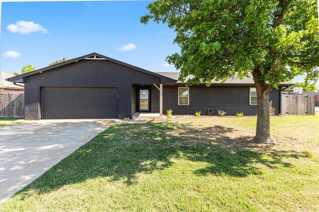 1718 W Elm Street, El Reno, OK 73036