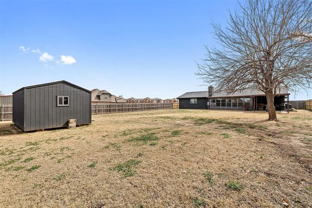 1718 W Elm Street, El Reno, OK 73036