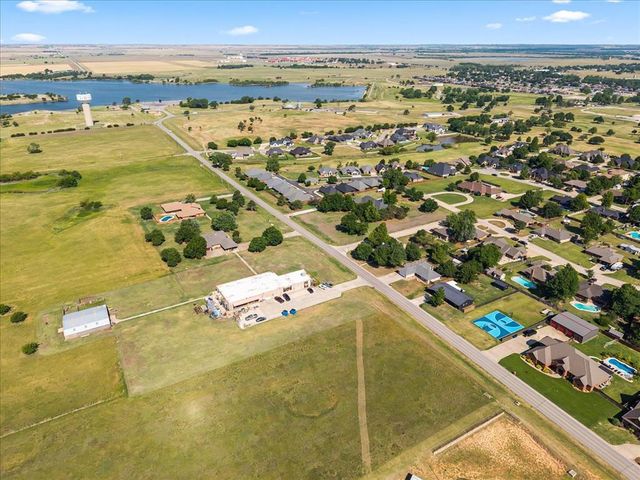 1718 W Elm Street, El Reno, OK 73036