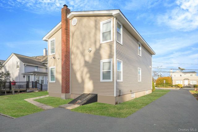 130 5th Avenue, Bay Shore, NY 11706