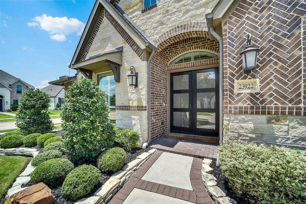 23922 Birchwood Lake Lane, Katy, TX 77493