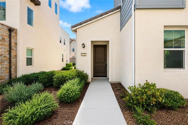 112 Spiral, Irvine, CA 92618