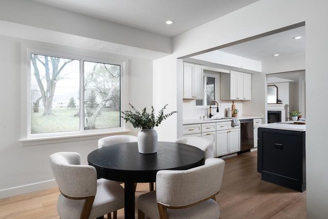 4085 Brook LANE, Brookfield, WI 53005