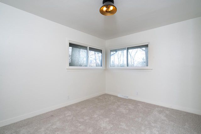 4085 Brook LANE, Brookfield, WI 53005