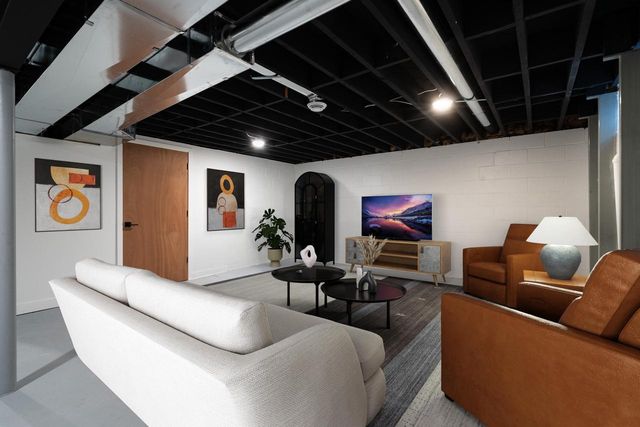 4085 Brook LANE, Brookfield, WI 53005