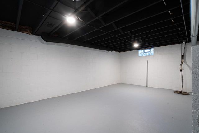 4085 Brook LANE, Brookfield, WI 53005