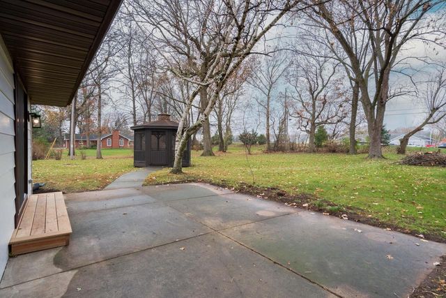 4085 Brook LANE, Brookfield, WI 53005