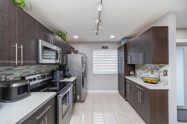 14066 SW 179th Ter 14066, Miami, FL 33177