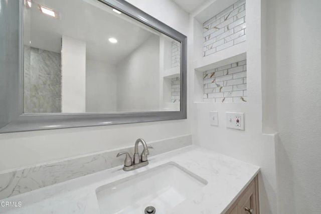 11351 Azahar Street, Ventura, CA 93004