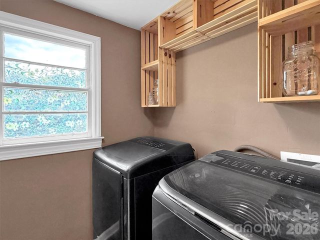 410 Westwood Circle, Waynesville, NC 28786