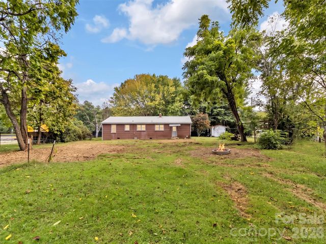 410 Westwood Circle, Waynesville, NC 28786