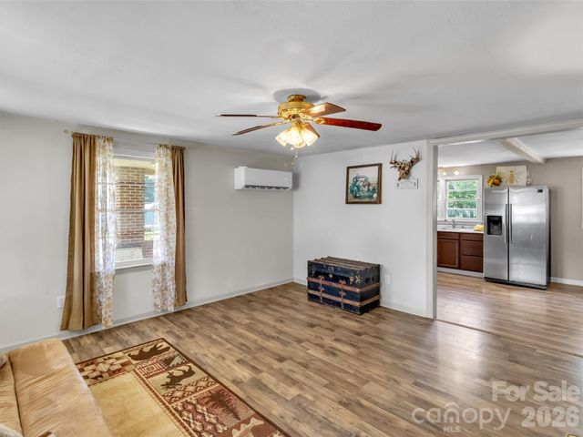 410 Westwood Circle, Waynesville, NC 28786