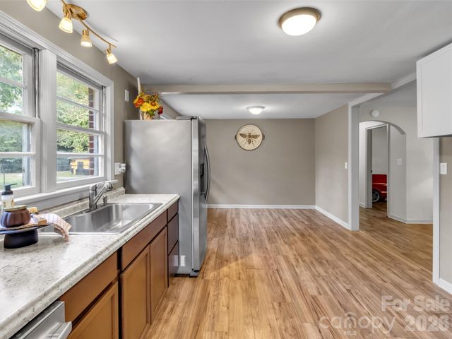 410 Westwood Circle, Waynesville, NC 28786