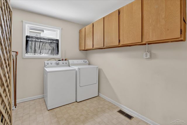 203 Park Avenue, Auburn, MI 48611