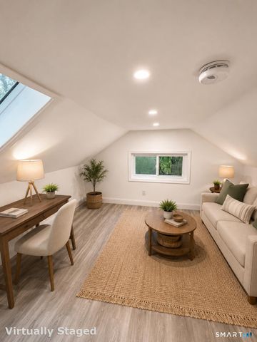 15 Towner Lane, Oxford, CT 06478