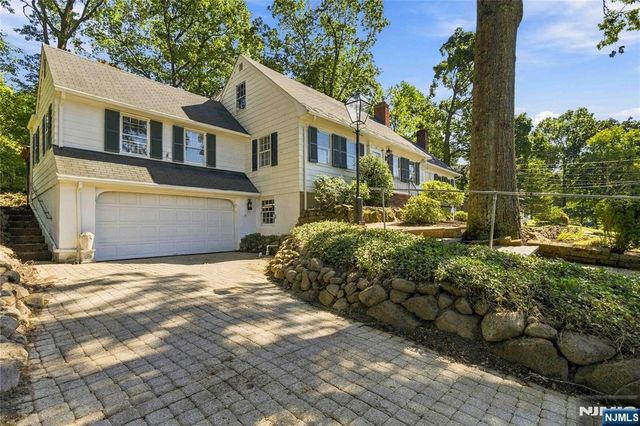 51 Valley View Terrace, Wayne, NJ 07470