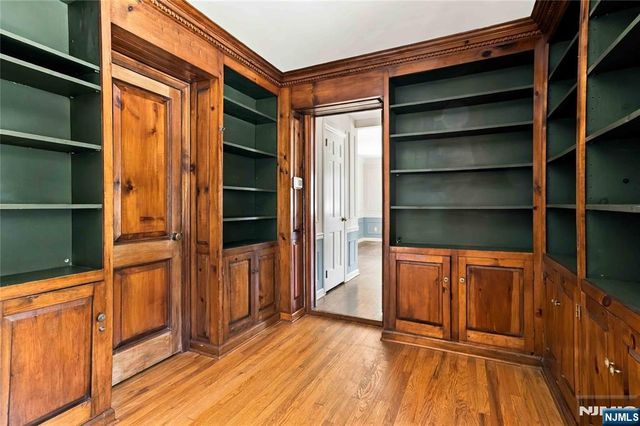 51 Valley View Terrace, Wayne, NJ 07470