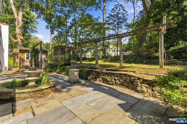 51 Valley View Terrace, Wayne, NJ 07470