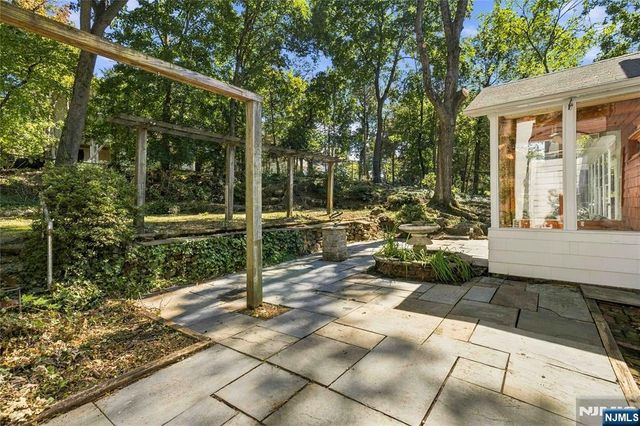 51 Valley View Terrace, Wayne, NJ 07470