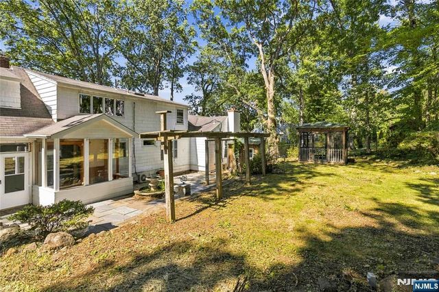51 Valley View Terrace, Wayne, NJ 07470
